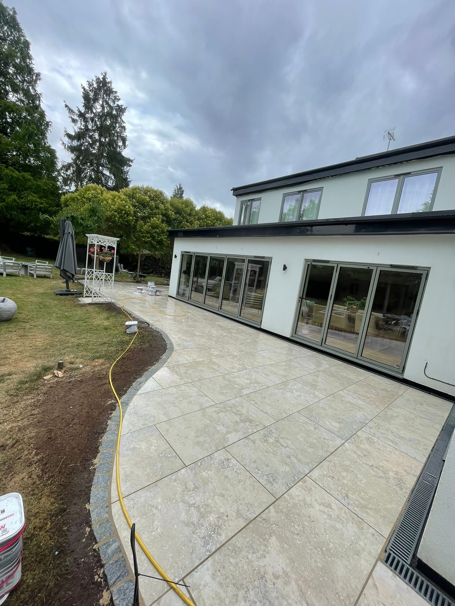 Garden fencing and borders — SB Constructions